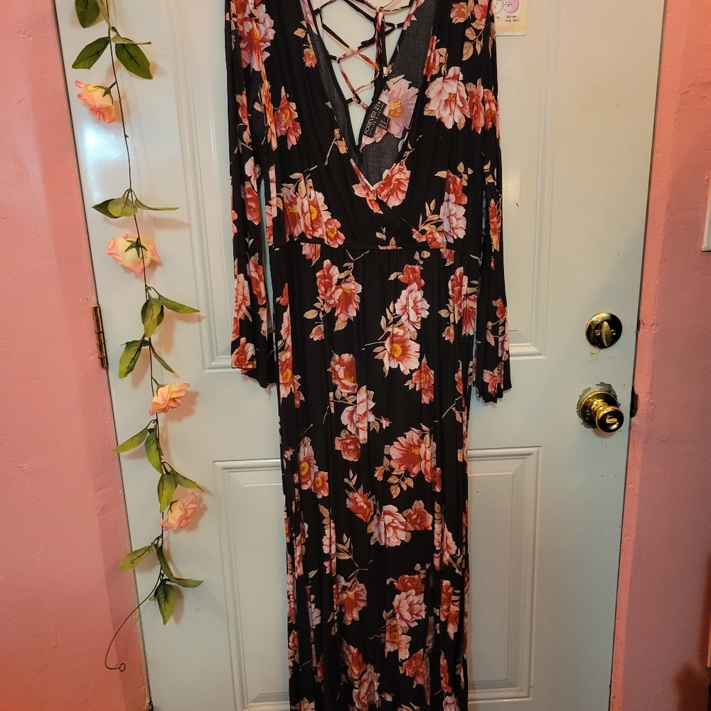 Spring Dress - Picture 2 of 5